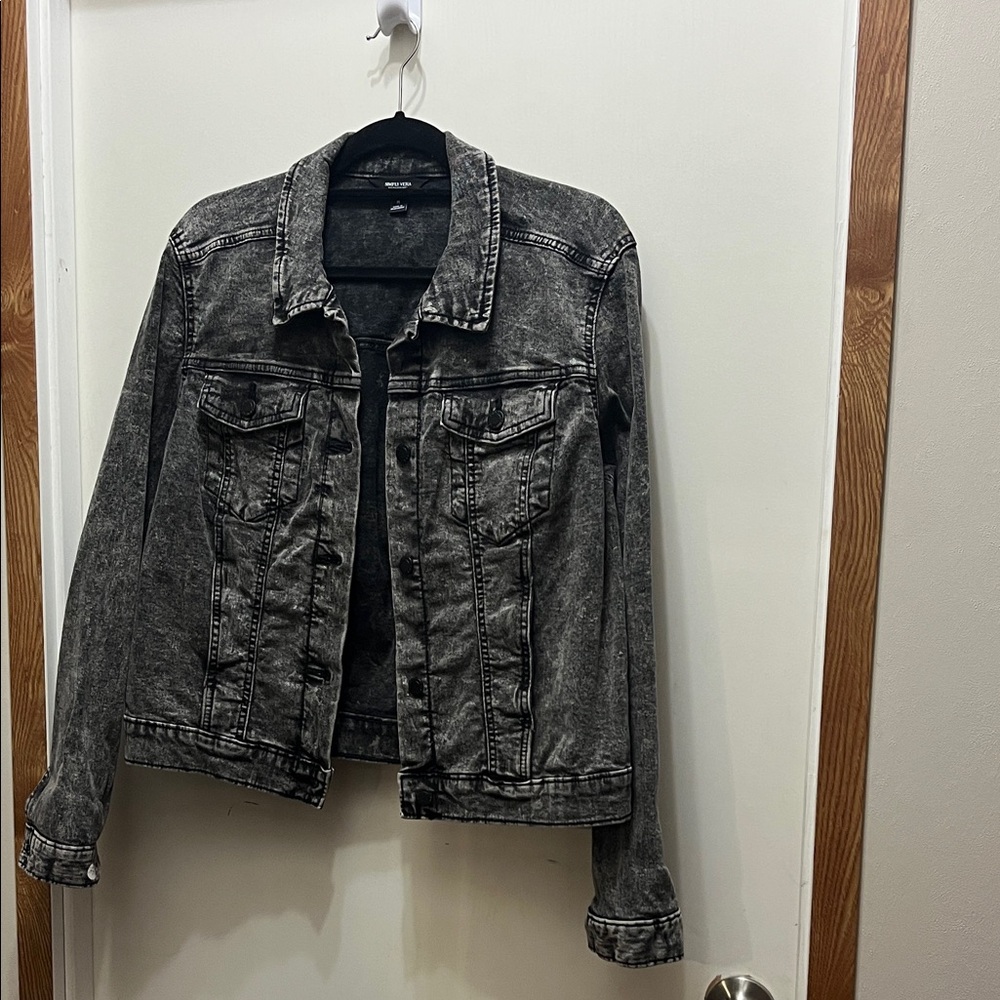 NWOT Super Chic Black Denim Jacket